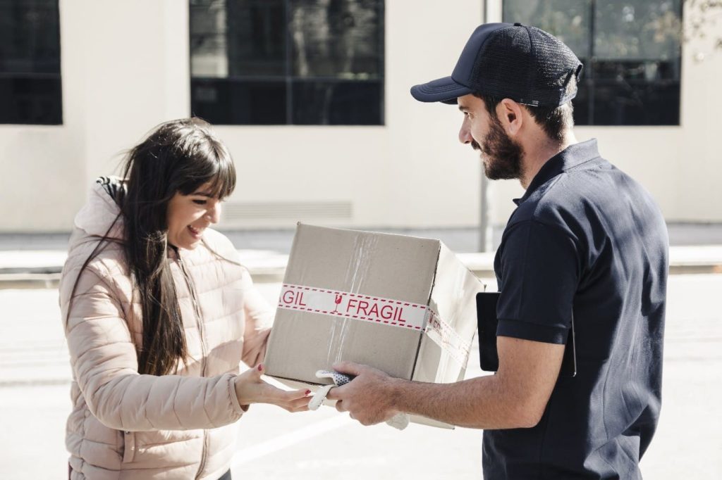 Choosing the Right Courier Service in Surrey: A Guide to Swift and Reliable Deliveries courier service in surrey
