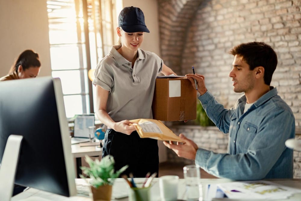 What Are the Key Factors to Compare Among Courier Companies in Vancouver?